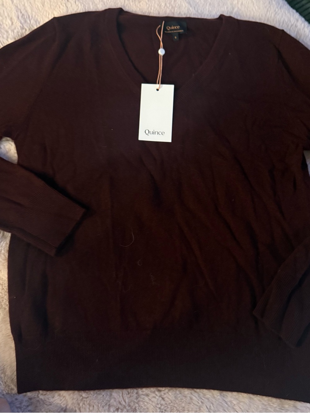 Quince Burgundy Wine 100% Mongolian Cashmere V-Neck Sweater NWT Size Small
